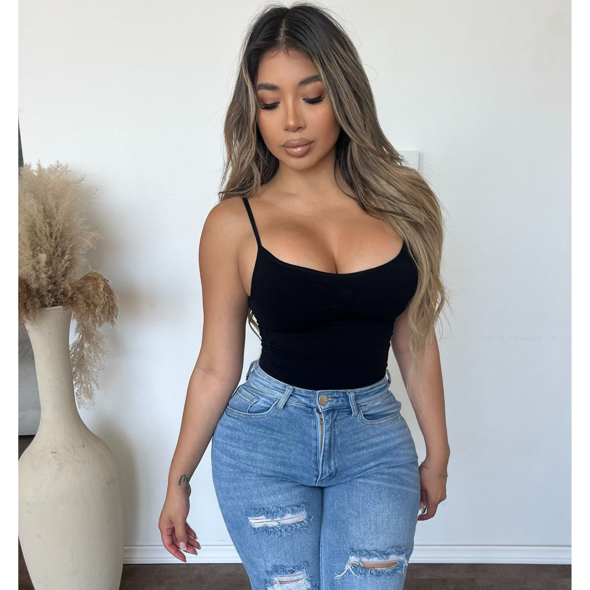 Emi Seamless Shirring Cami Top (Black)