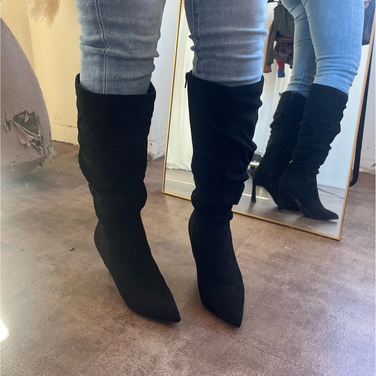 Rebecca Short Boots (black)