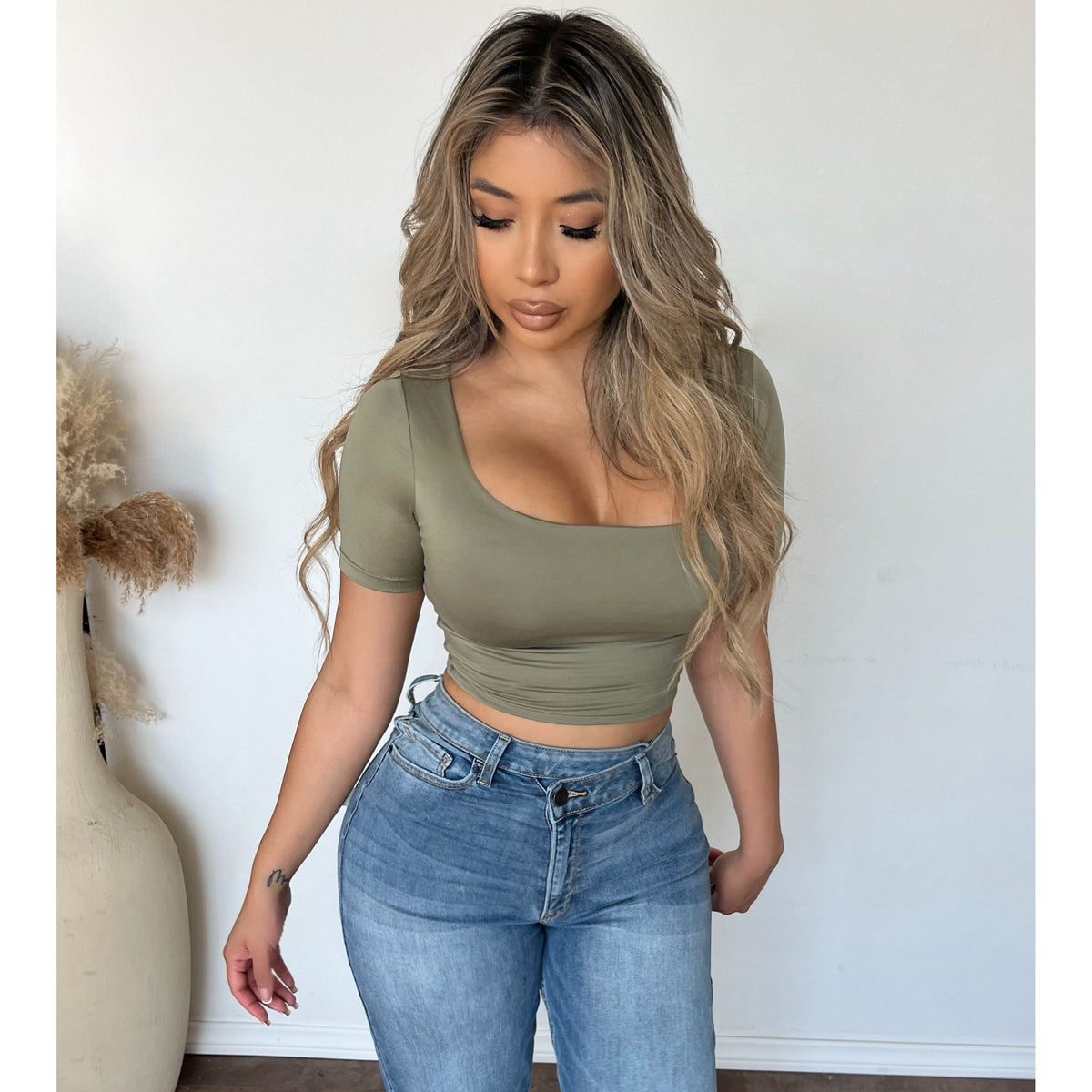 Amber Short Sleeve Crop Top (Olive)