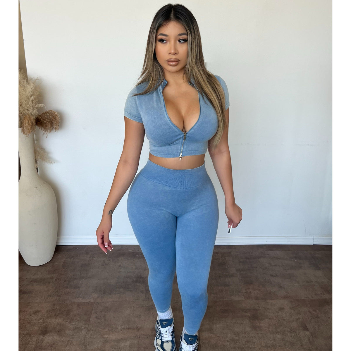 Zoe Denim Seamless Fr Zip Short Sleeve Top (Light Denim)