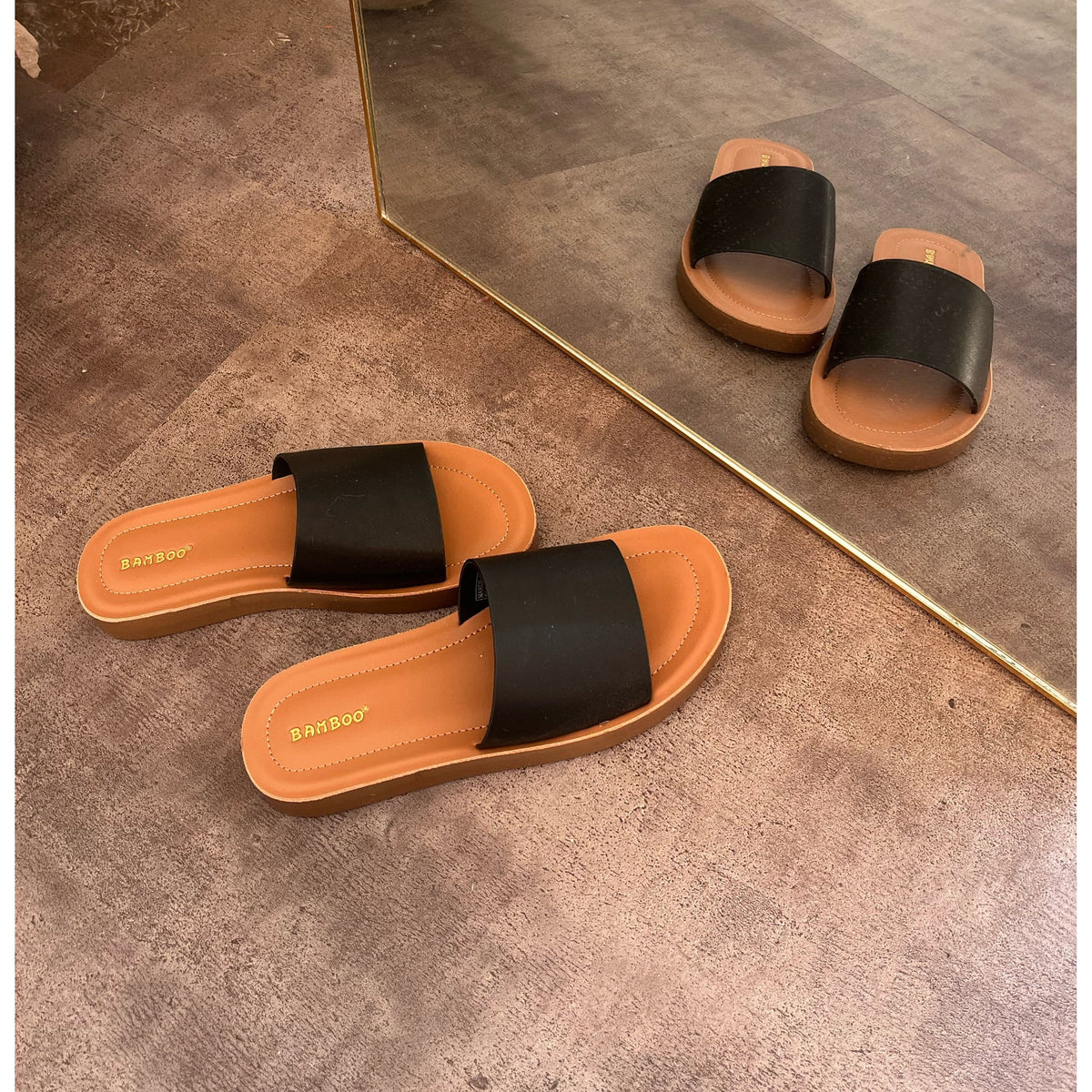 Beachy Sandals (Black)